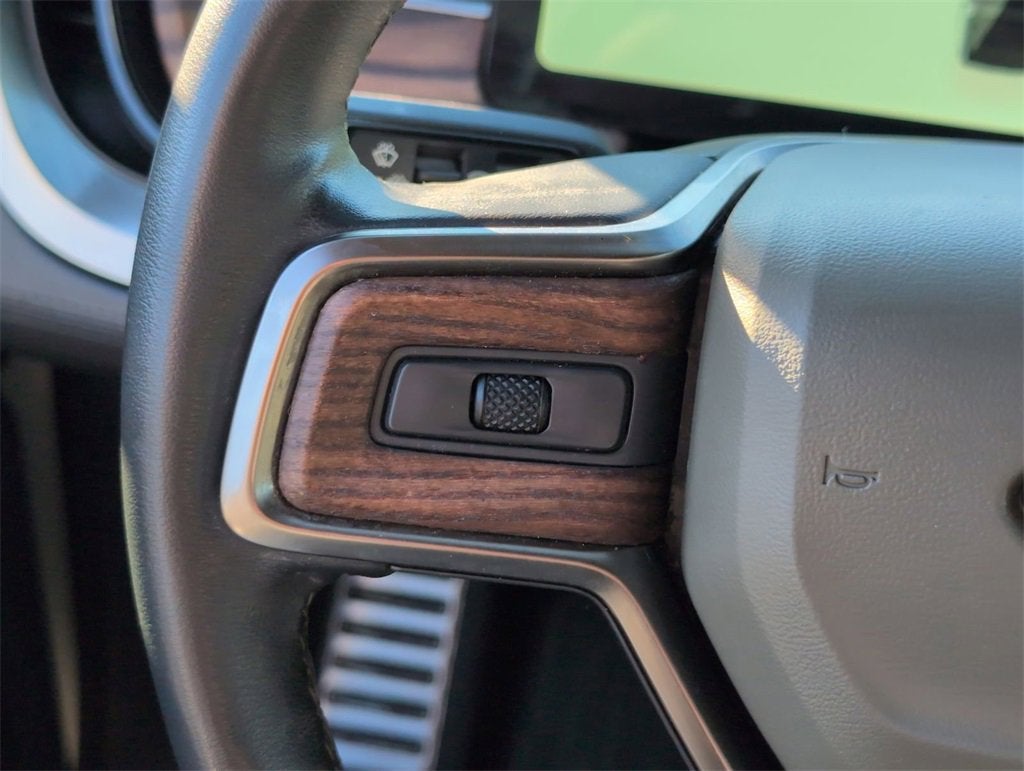 2023 RIVIAN R1S Adventure