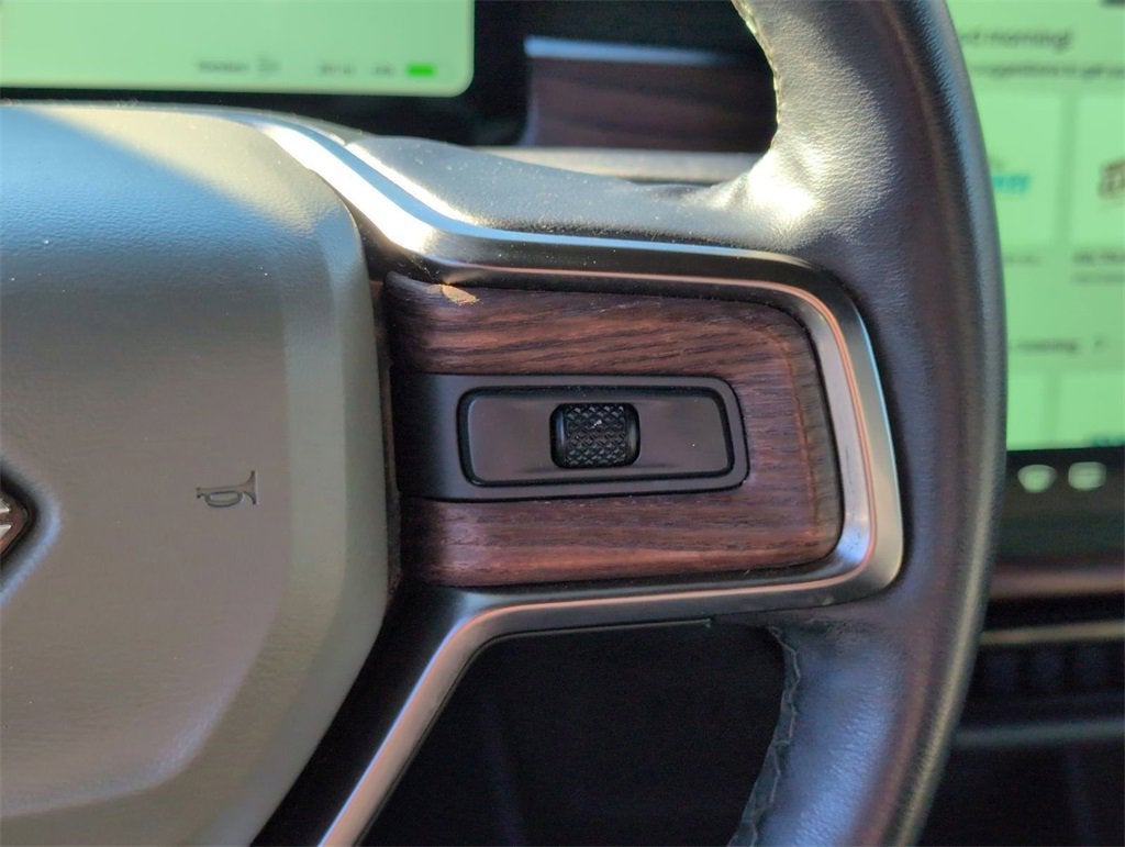 2023 RIVIAN R1S Adventure