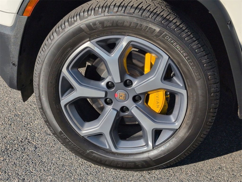 2023 RIVIAN R1S Adventure