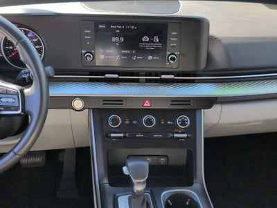 2024 Kia Carnival LX