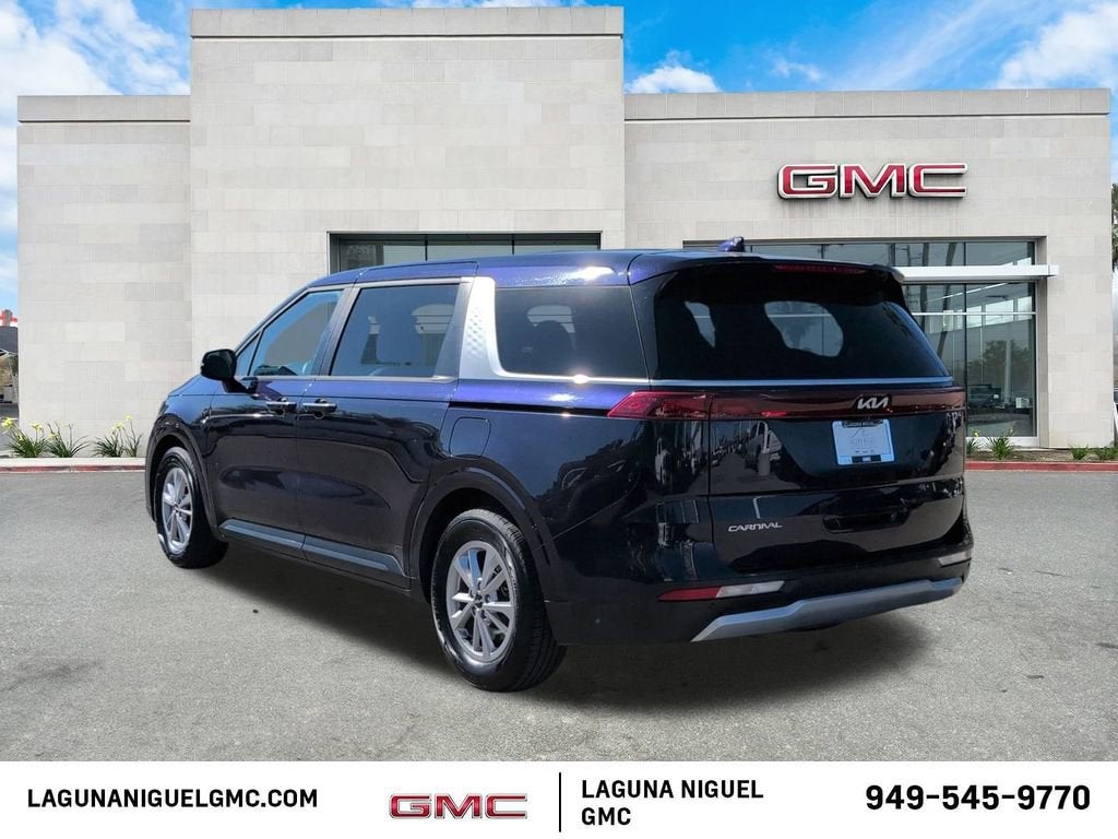 2024 Kia Carnival LX