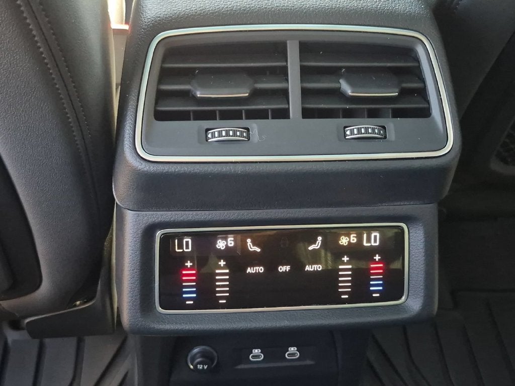 2024 Audi Q8 e-tron Premium