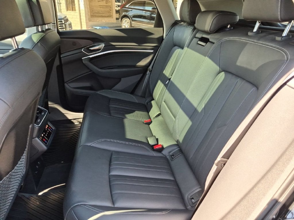 2024 Audi Q8 e-tron Premium