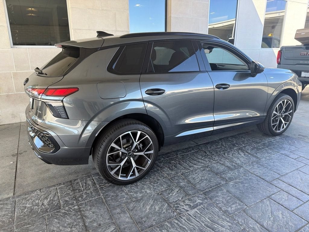 2026 Audi Q3 S line