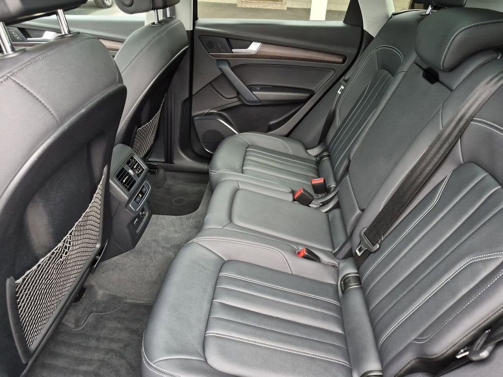 2022 Audi Q5 S line Premium