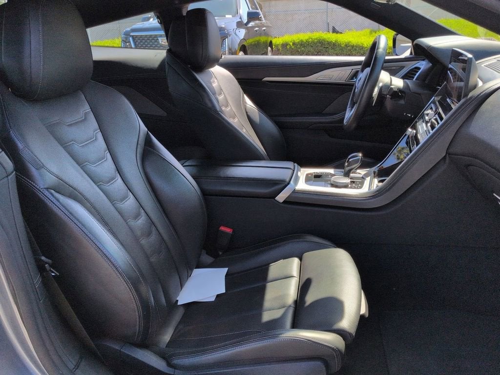 2025 BMW 8 Series 840i