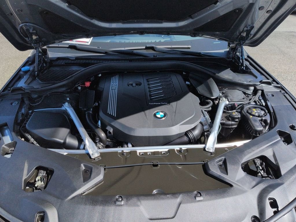 2025 BMW 8 Series 840i