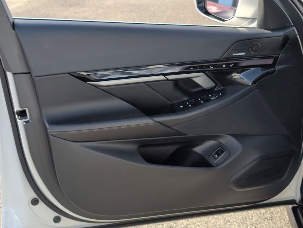 2024 BMW i5 eDrive40