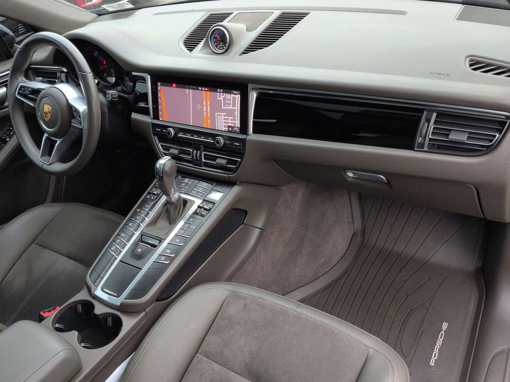 2021 Porsche Macan Base