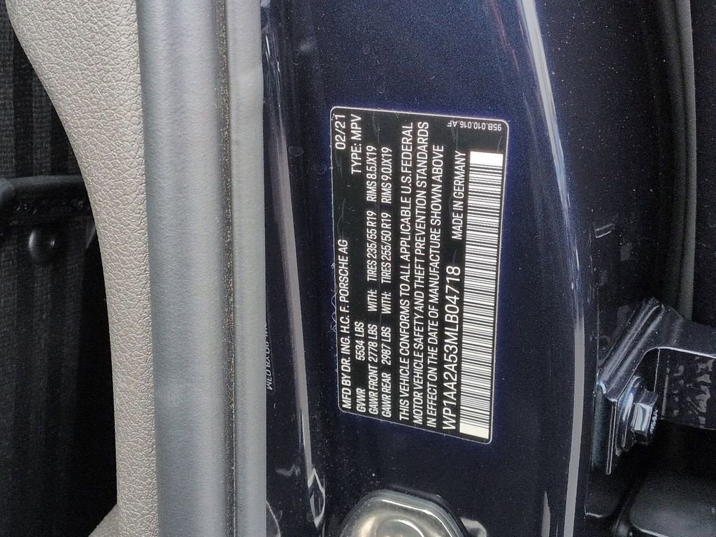 2021 Porsche Macan Base