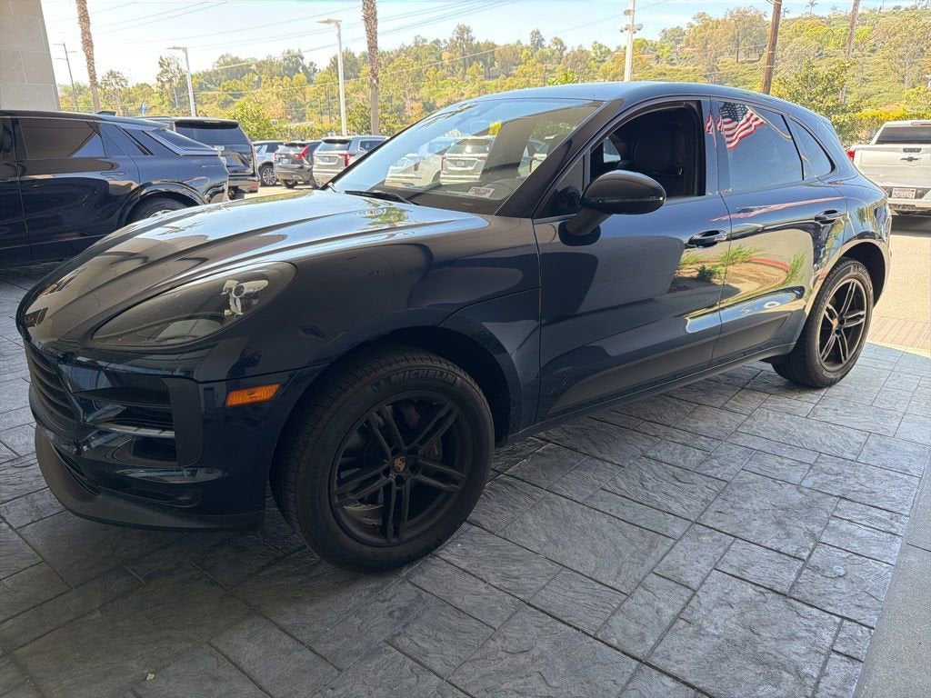 2021 Porsche Macan Base