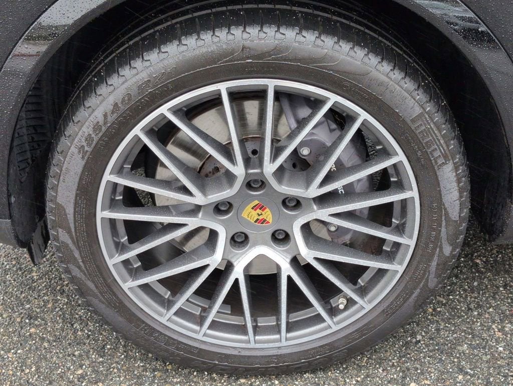 2021 Porsche Cayenne Base